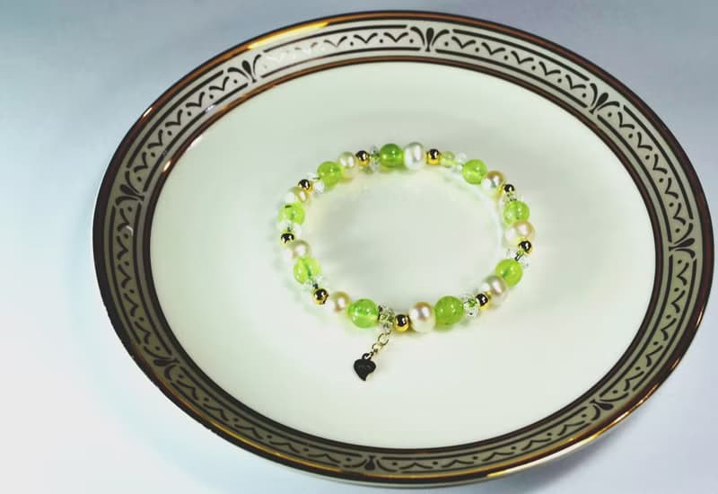 幸運之夏 天然葡萄石/淡水珍珠/白水晶手鍊