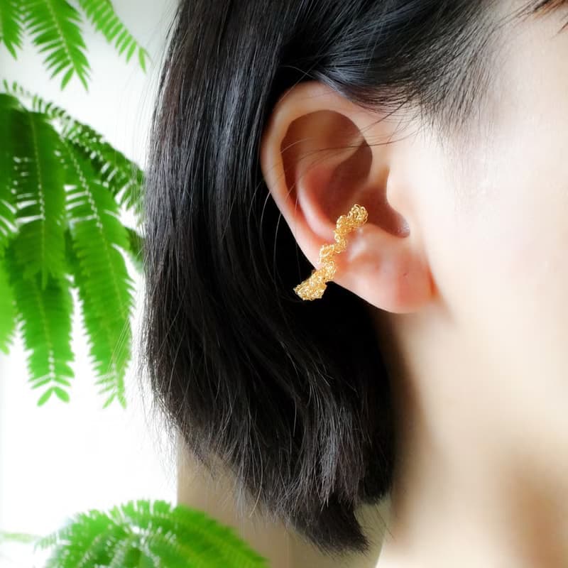 澎澎蕾絲 金屬鉤織耳骨夾 金色