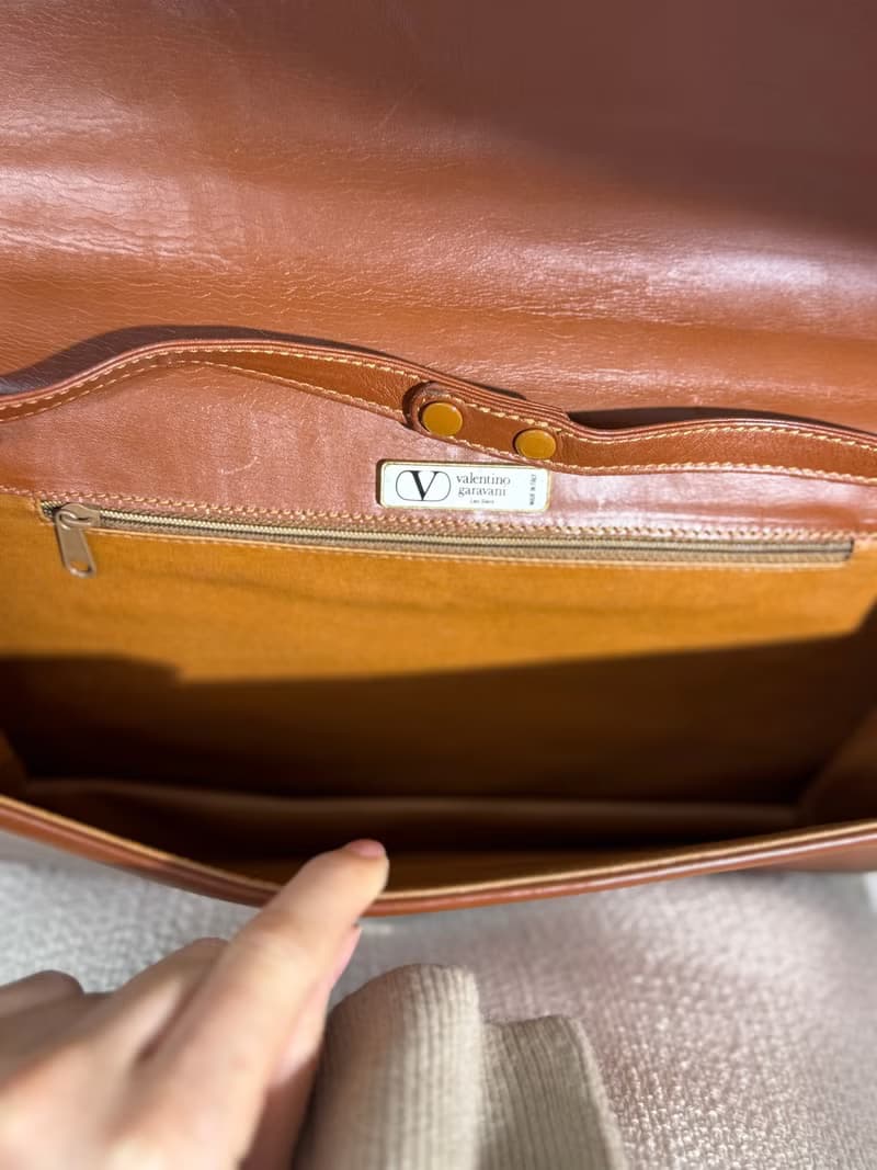 中古正品 Valentino Garavani 棕色真皮長形手袋 斜背包 男女適用