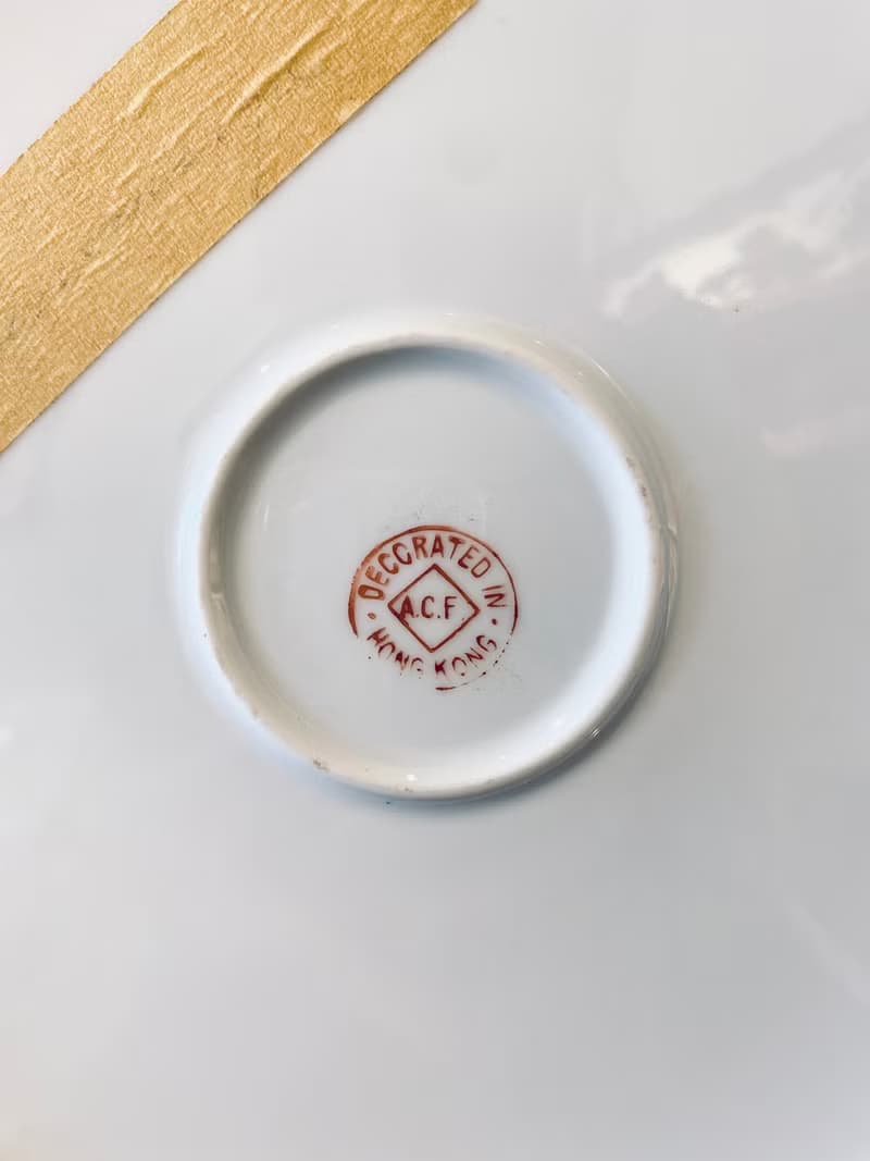 Vintage 香港 A.C.F 廣彩手繪白菜蝴蝶瓷盤