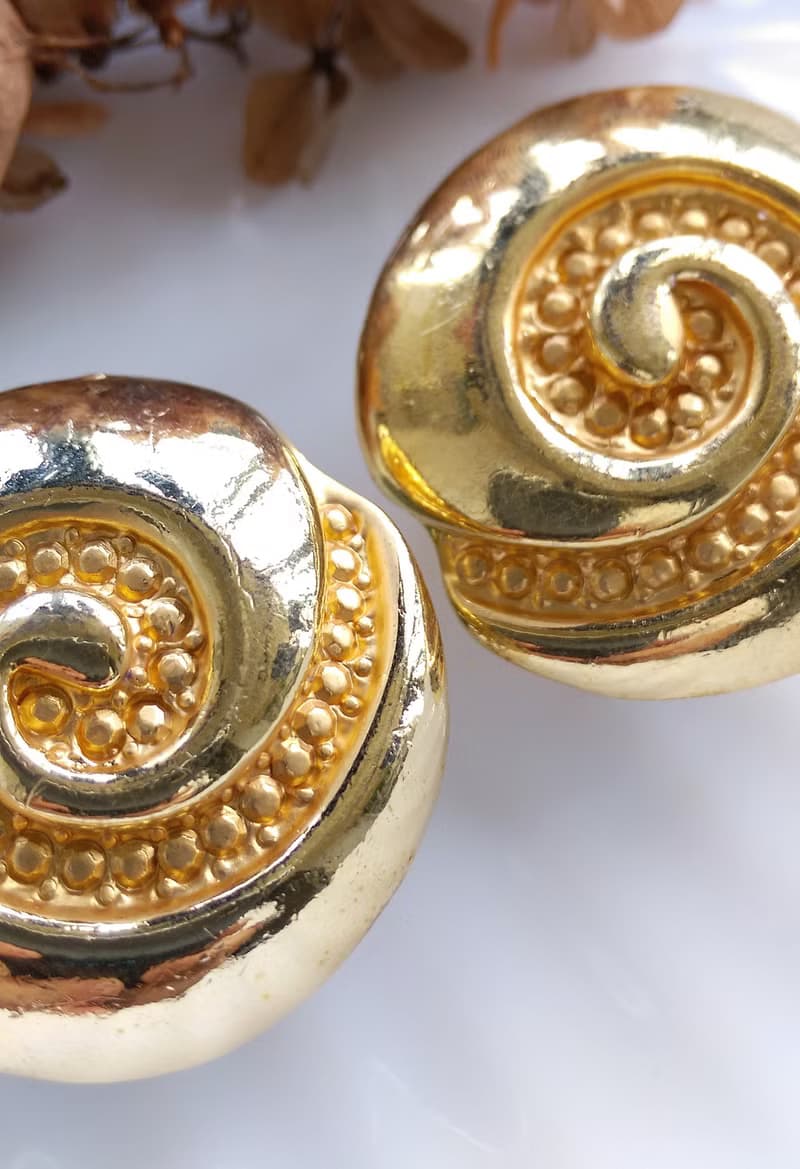 Vintage Jewelry 西洋古董飾品 金色調 大海螺 大耳環 夾式耳環