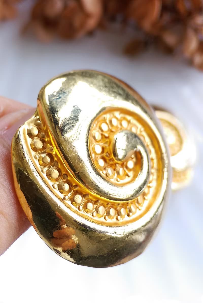 Vintage Jewelry 西洋古董飾品 金色調 大海螺 大耳環 夾式耳環