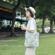 【抹茶冬之嵐-圓底肩背袋】大容量 / 印花提袋