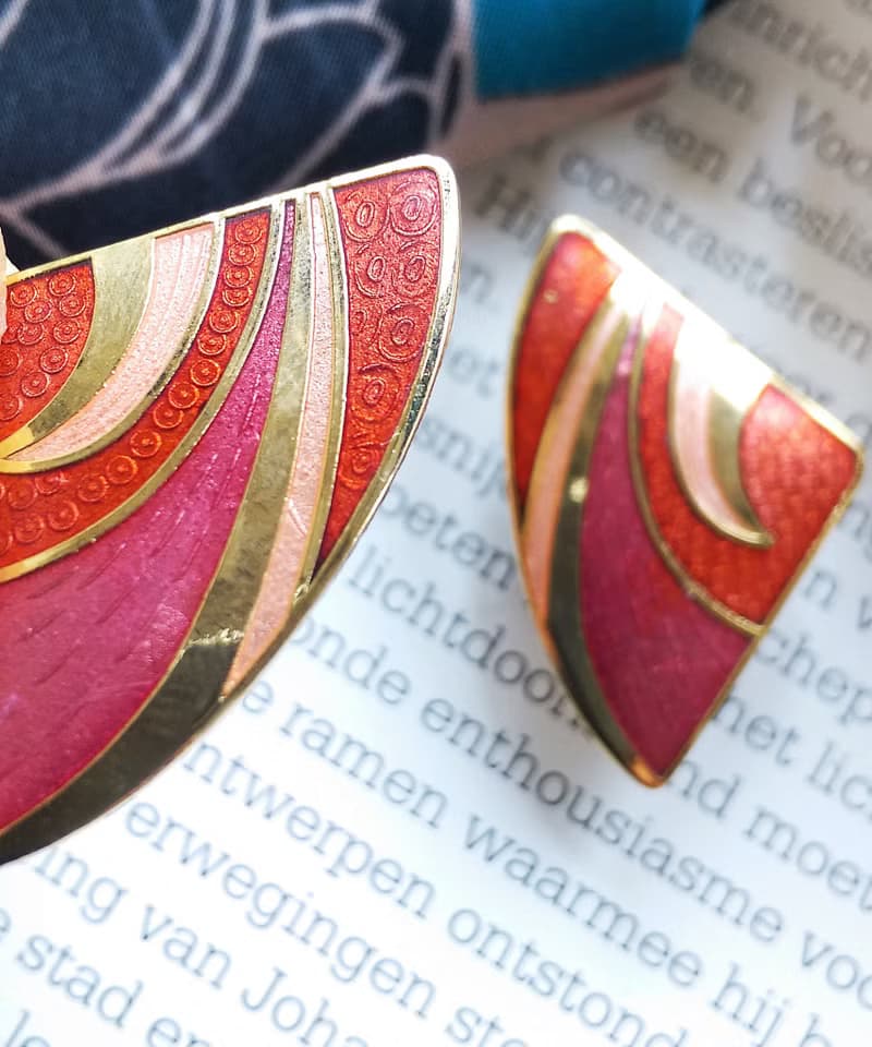 Vintage Jewelry 西洋古董飾品 景泰藍 紅色調 對稱線條 夾式耳環