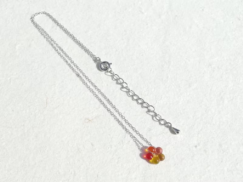 小さなお花ガラス(ぷちはな【オレンジ】)チェーンネックレス【綿紐、シルバー925選べます】【受注制作】
