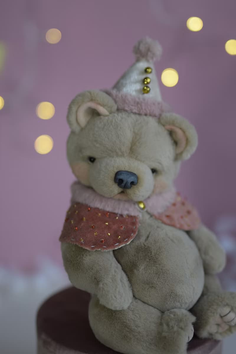 artist stuffed  bear  Noel
