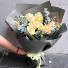 香檳玫瑰鮮花花束 | 畢業 生日首選 | 台北可自取