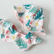 熱帶花卉 彌月禮盒 圍兜 口水巾 寶寶帽 嬰兒禮物 新生兒禮物