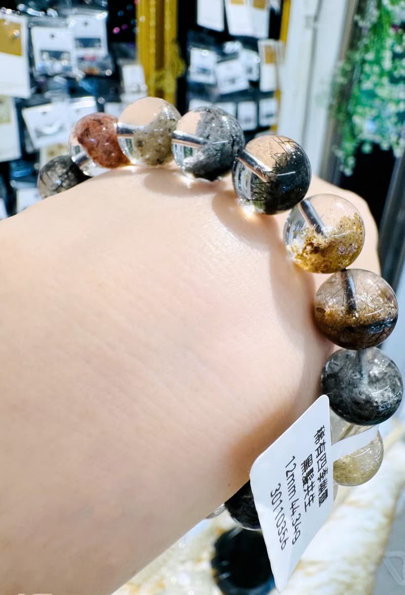 稀有玻璃收藏四季彩幽靈黑髮晶共生礦手珠12mm多功能磁場抵擋負面