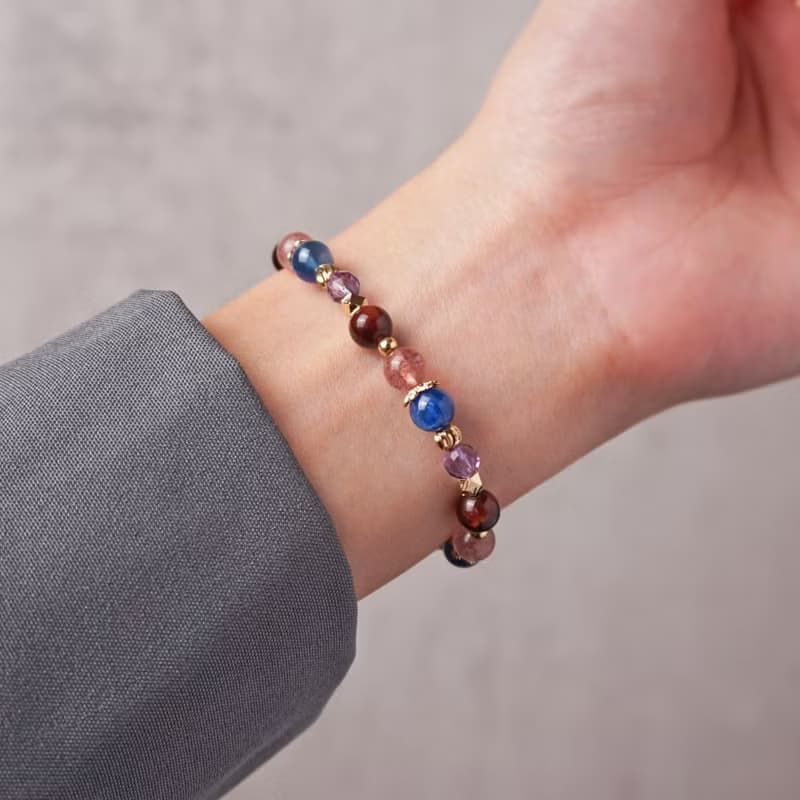 璀璨星塵 // 紅虎眼石藍晶石草莓晶紫水晶 手鍊 // 勇氣 智慧