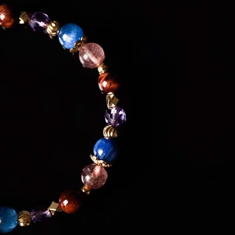 璀璨星塵 // 紅虎眼石藍晶石草莓晶紫水晶 手鍊 // 勇氣 智慧