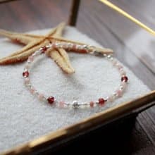 Journal 星砂糖罐-丹緋 / 天然粉蛋白石、石榴、月光石、珍珠純銀手鍊