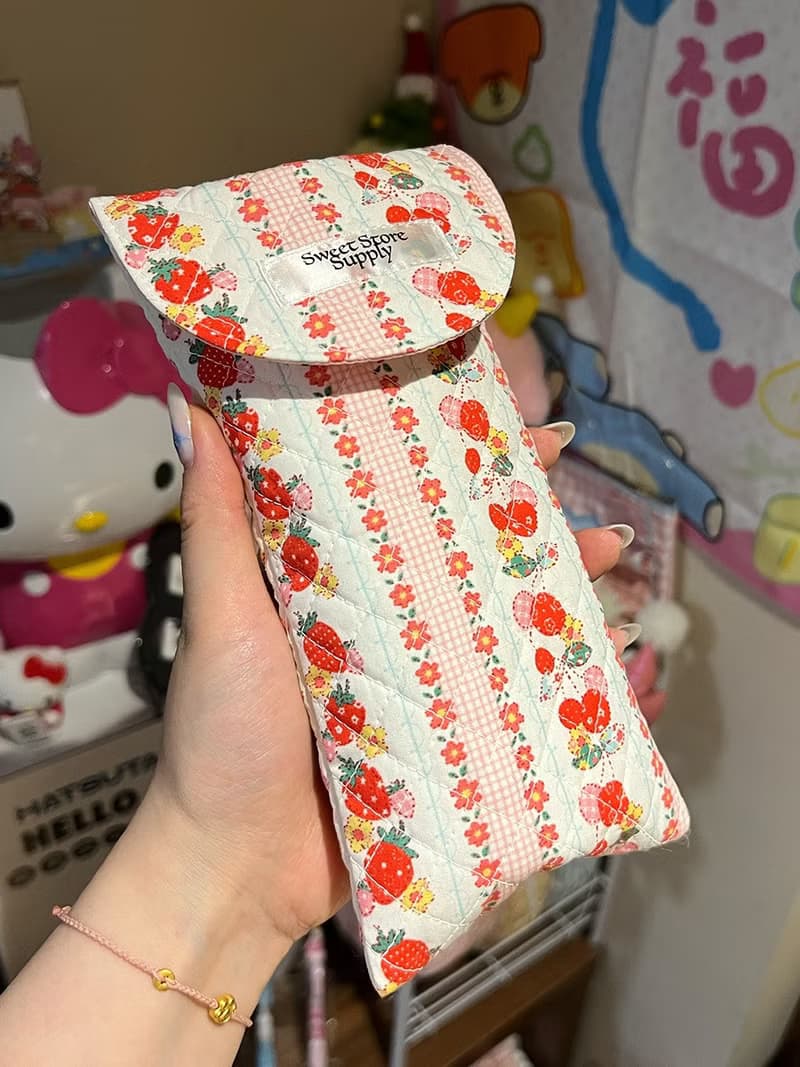 Sweetstore Supply原創可愛甜美清新草莓花收納魔術貼粘貼筆袋