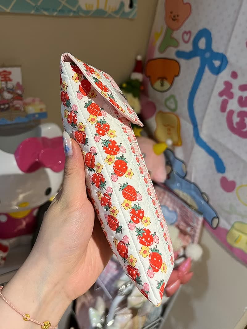 Sweetstore Supply原創可愛甜美清新草莓花收納魔術貼粘貼筆袋