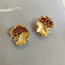 vintage jewelry  BSK 金色荷葉萊茵 夾式耳環