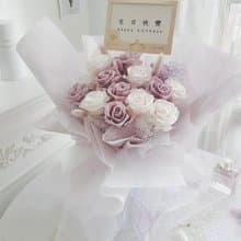 紫白永生玫瑰花束14朵