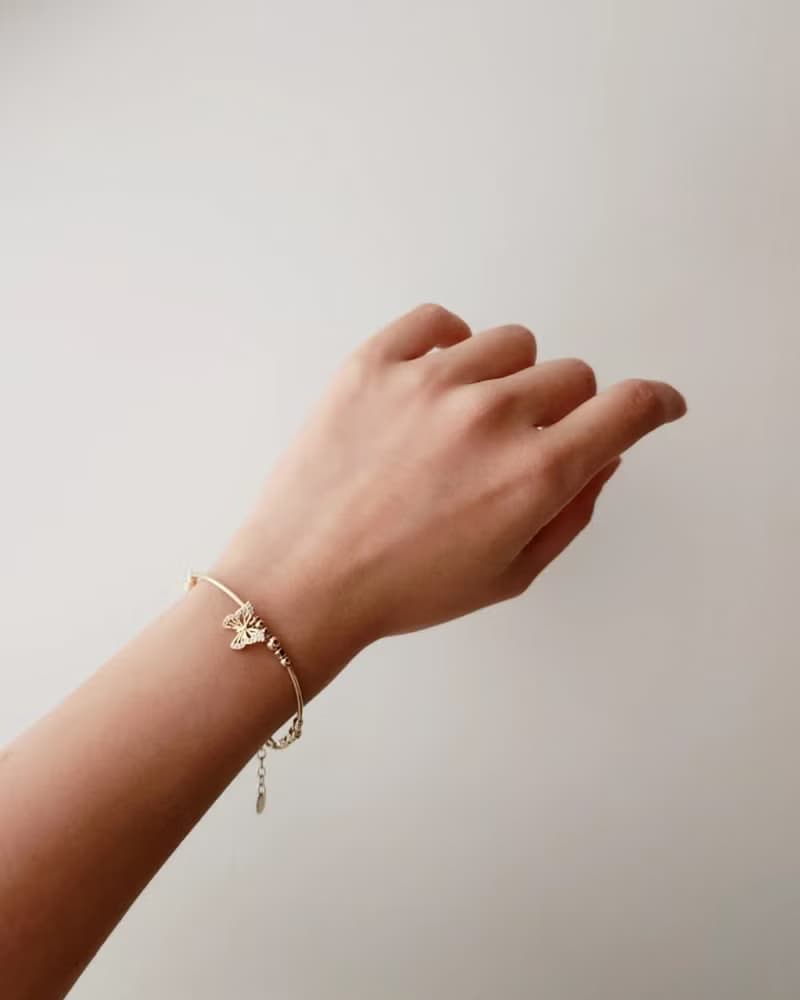 花燦蝶舞 - 金珠蝶舞彎管手鍊