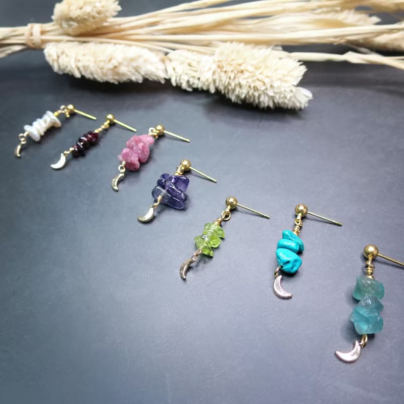 VIIART。月月年年-藍松石。天然石黃銅鍍金耳環耳針-可改夾式