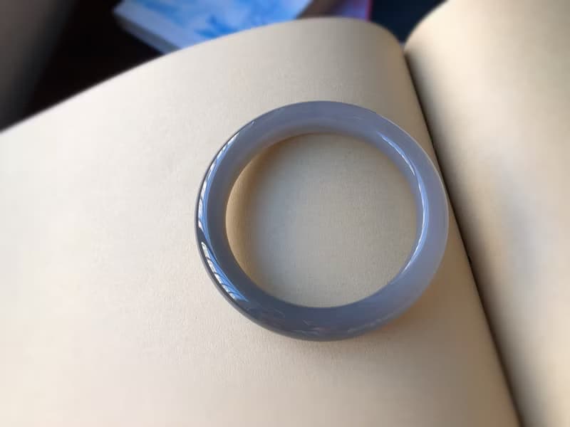 天然超美的煙紫和田玉手鐲紫羅蘭手鐲玉鐲平安喜樂