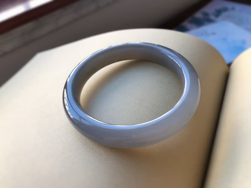 天然超美的煙紫和田玉手鐲紫羅蘭手鐲玉鐲平安喜樂