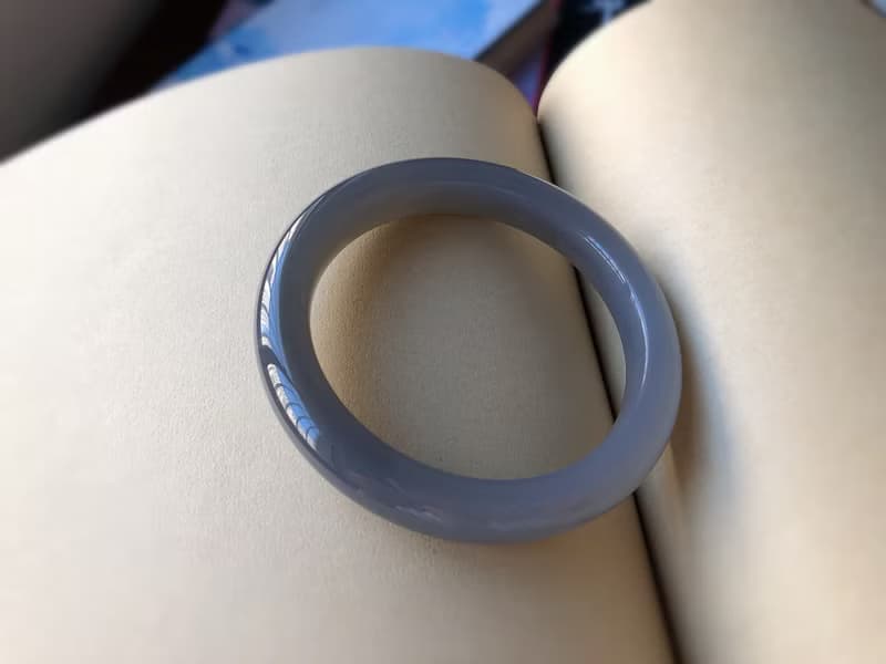 天然超美的煙紫和田玉手鐲紫羅蘭手鐲玉鐲平安喜樂