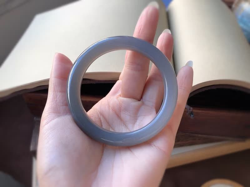 天然超美的煙紫和田玉手鐲紫羅蘭手鐲玉鐲平安喜樂