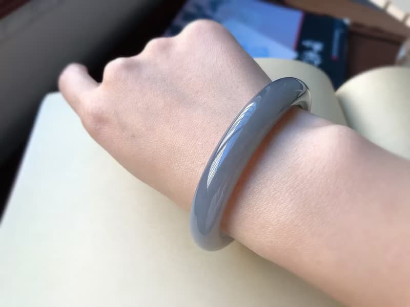 天然超美的煙紫和田玉手鐲紫羅蘭手鐲玉鐲平安喜樂