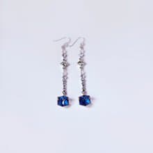 【Maria瑪麗亞】會變色 | 立方深藍漸變水晶耳環 女友母親節禮物