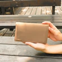 立體拼貼軟牛皮多夾層兩折中夾4152(奶茶色)