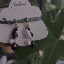 TeaTime  禮服貓咪與她的神秘下午茶 黑白配色 耳鉤耳夾 限定