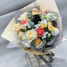 月之女神 鮮花花束  黑玫瑰 香檳玫瑰  情人節 生日花束 紀念日