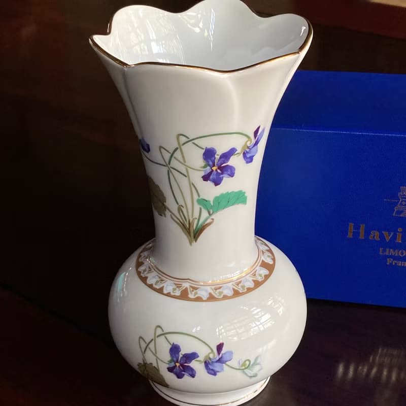 HAVILAND Empress Eugénie系列 紫羅蘭紋樣描金六瓣花瓶