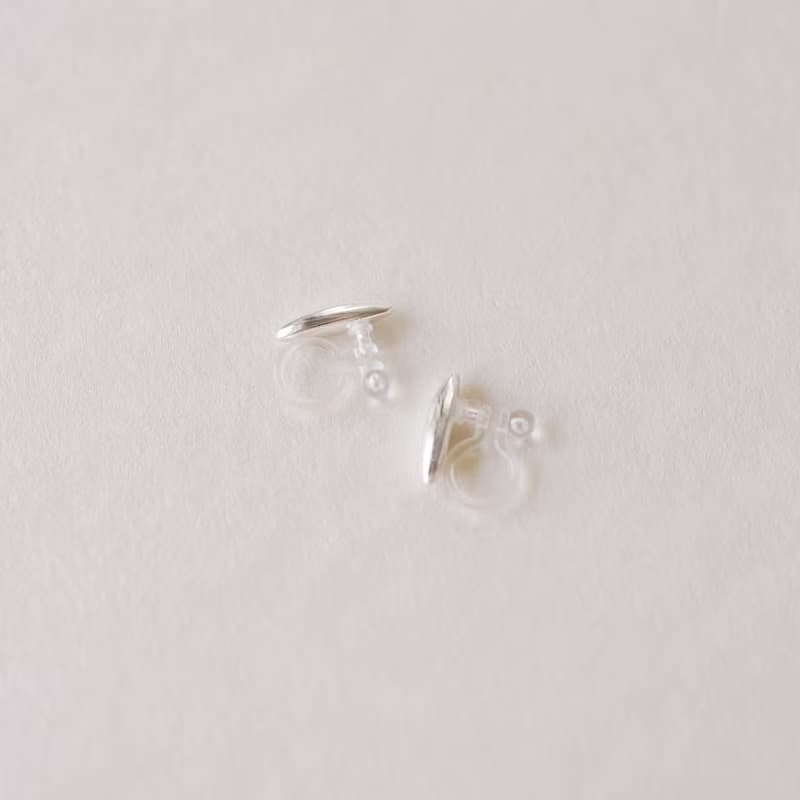 スティックオーバルピアス / イヤリングクリップ
