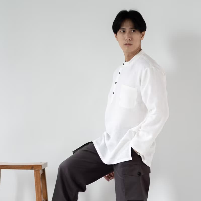 Blue & J Natural Linen Black Buttons Mandarin Right Align Collar Shirt - White