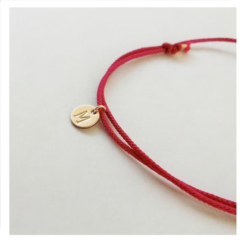 イニシャルプレートコードブレスレット