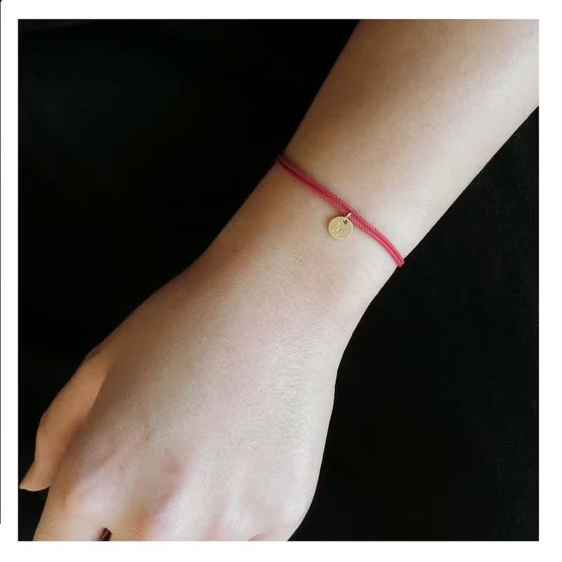 イニシャルプレートコードブレスレット