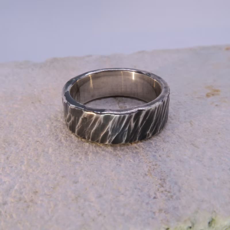 刻痕(黑) 純銀鍛敲戒指 - 寬約6.5mm - 可免費修改戒圍一次