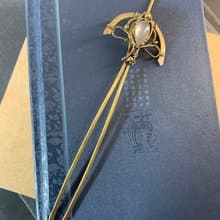 穿越時空的優雅之美手工銅器白瑪瑙髮簪