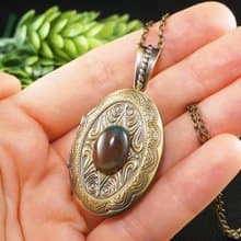 Oval Photo Locket Green Brown Agate Brass Bronze Locket Pendant Necklace Jewelry