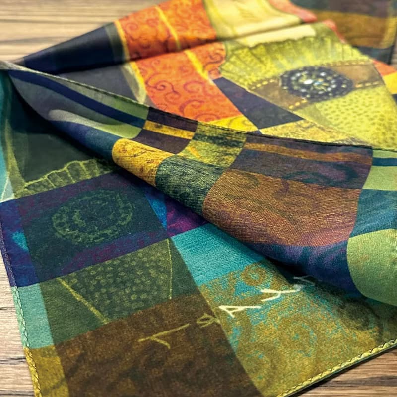 50cm角_silkscarf_マイシューズ柄のスカーフ　ChristalART