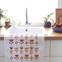 Tea towel Wild Flowers made of screenprinted cotton. Cheer up your home!