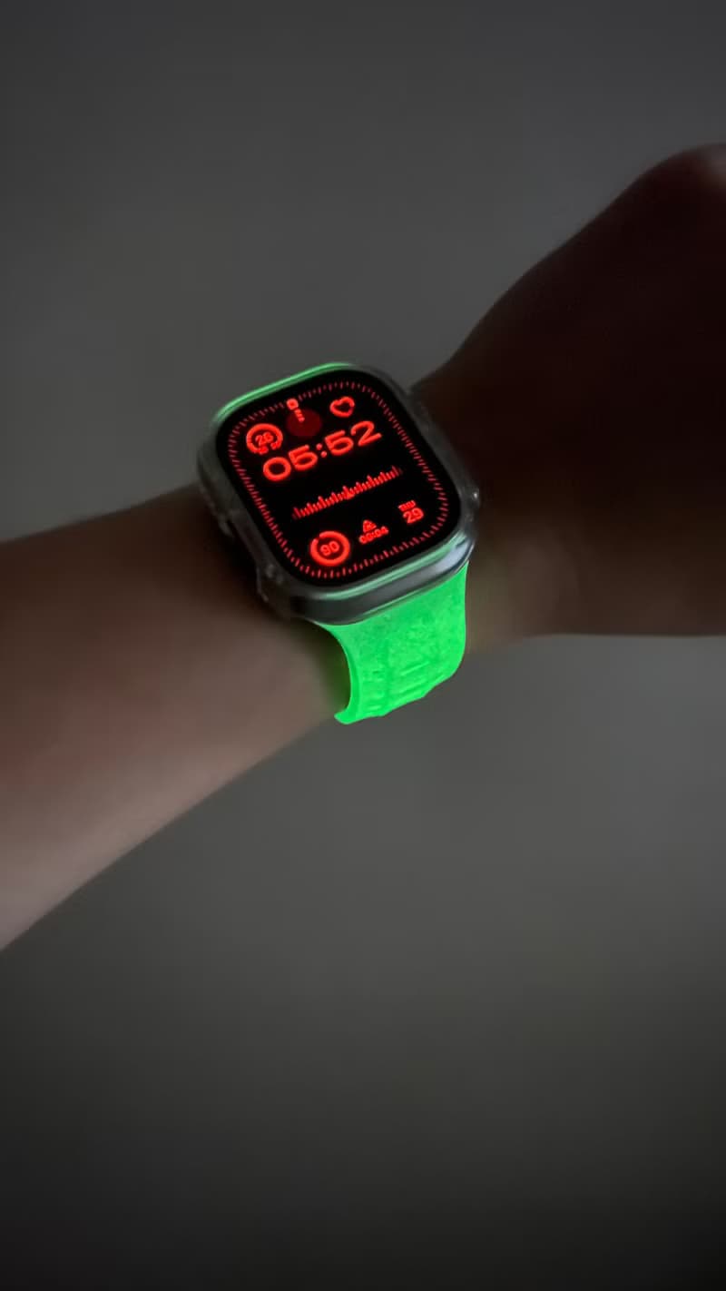 Apple Watch Band 夜光綠色耐用防水FKM運動氟橡膠錶帶