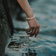 Nora_彈性珍珠手環