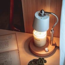 【媽咪的療癒時光 | 母親節禮物】經典木座融蠟燈-都會白
