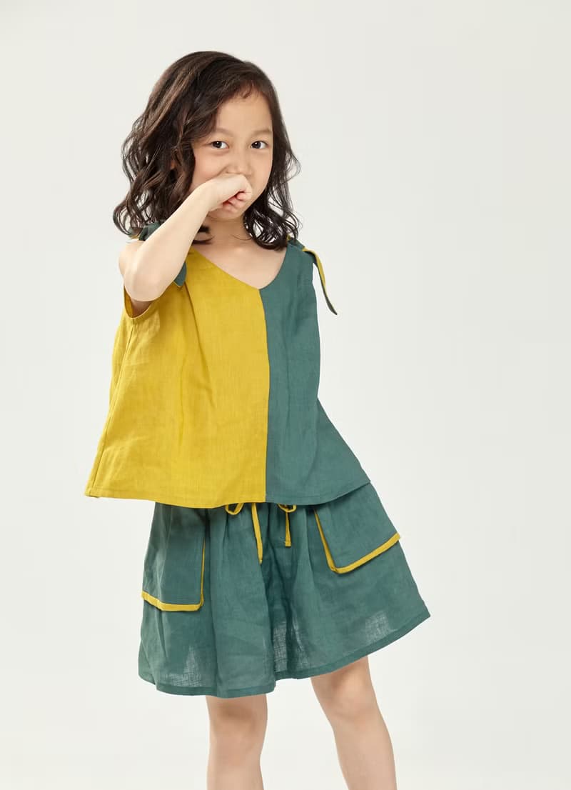 Ángeles-尾蝶無袖配色上衣(紅藍/黃綠)