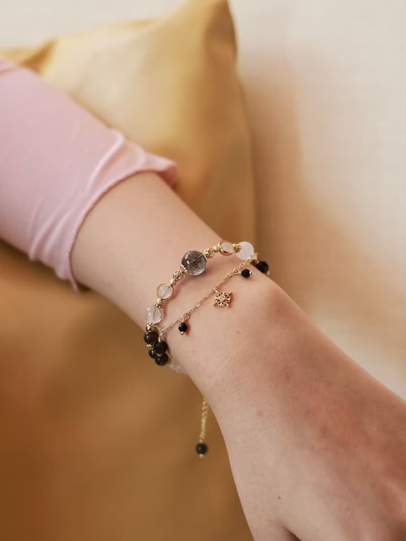 黑曼陀羅。滿絲黑髮晶 月光石 黑太陽石 14K包金 水晶礦石手鍊