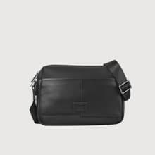 【免費升級送禮包裝】索爾 斜背包-黑色/VA140M002BK