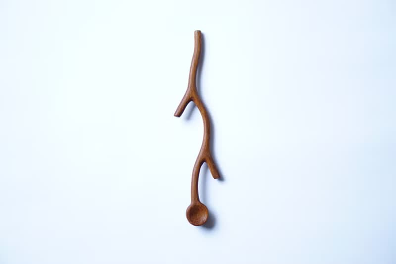 枝分かれした木のマドラー, チーク