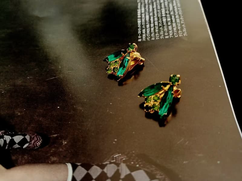 vintage jewelry 典雅貴氣祖母綠萊茵石 夾式耳環