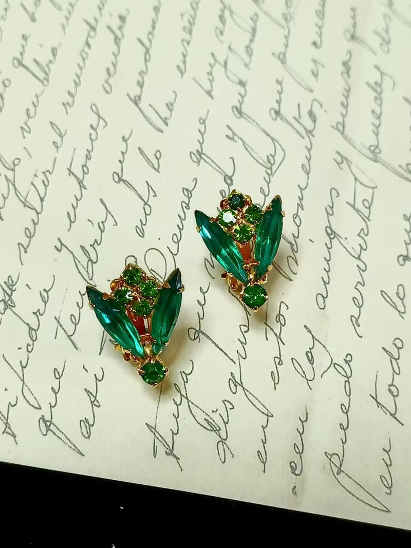 vintage jewelry 典雅貴氣祖母綠萊茵石 夾式耳環